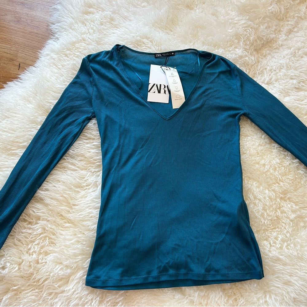 Zara V-neck ribbed knit sweater